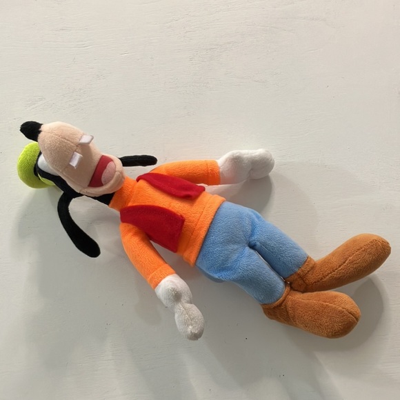 Disney | Goofy & Book - Picture 7 of 16